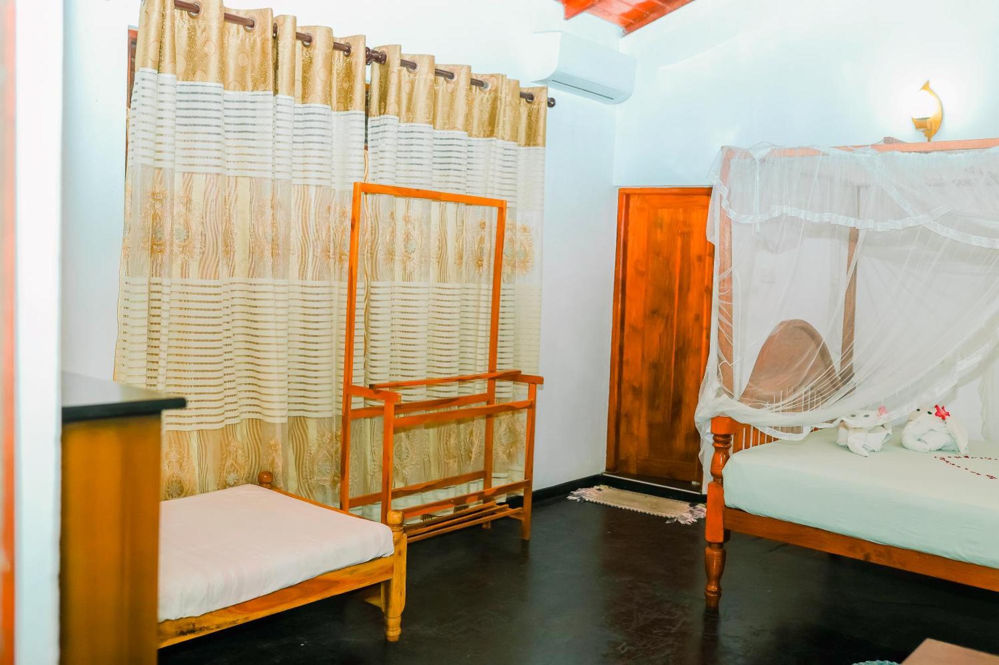 Beach Lagoon Guesthouse Tangalle Kültér fotó