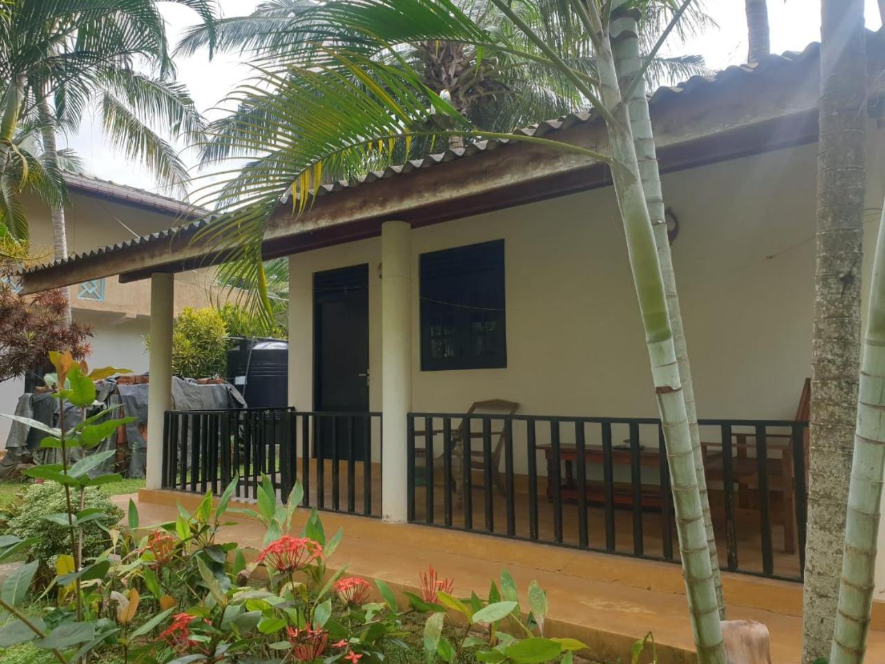 Beach Lagoon Guesthouse Tangalle Kültér fotó