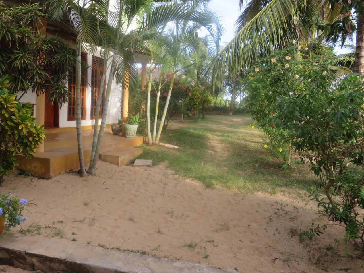 Beach Lagoon Guesthouse Tangalle Kültér fotó